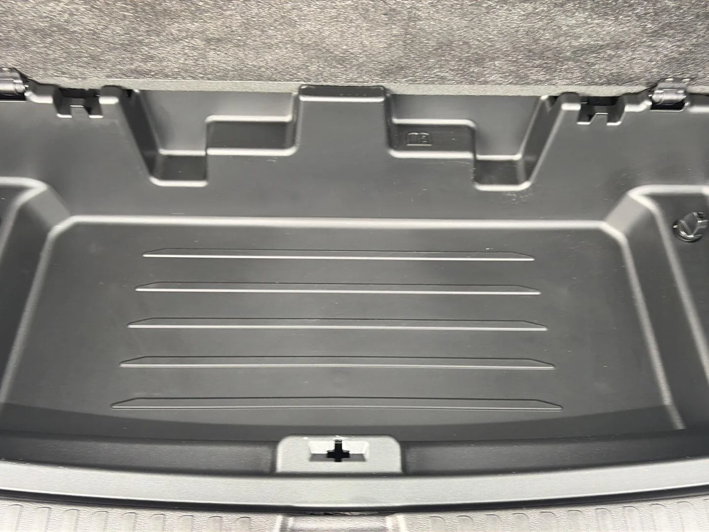 Used 2025 Mosaic Black Metallic Chevrolet LT image 17