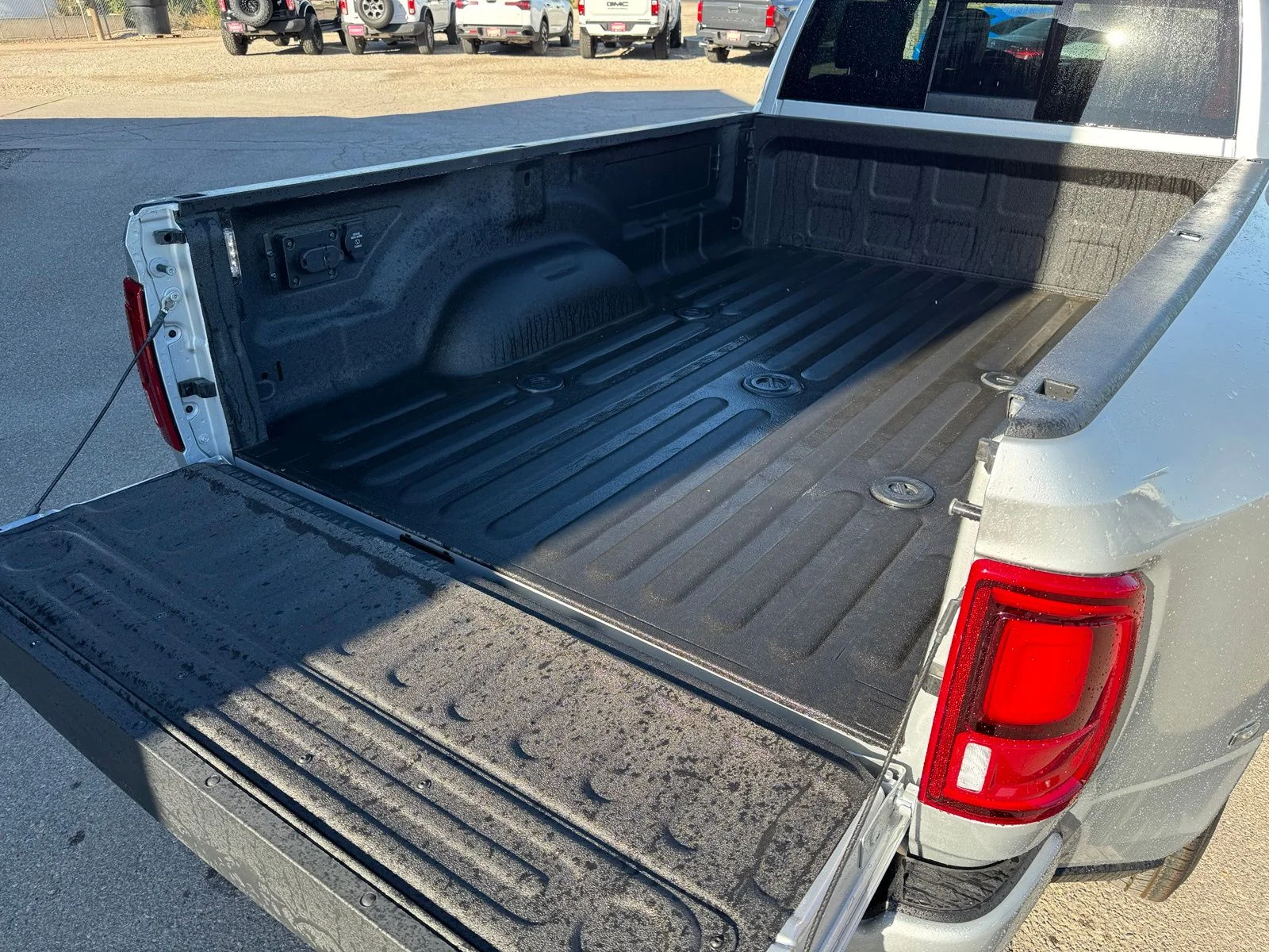 New 2026 Silver-Zynith Exterior Paint RAM Laramie image 10