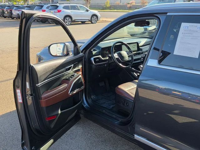 Used 2023 Gray Kia EX image 41