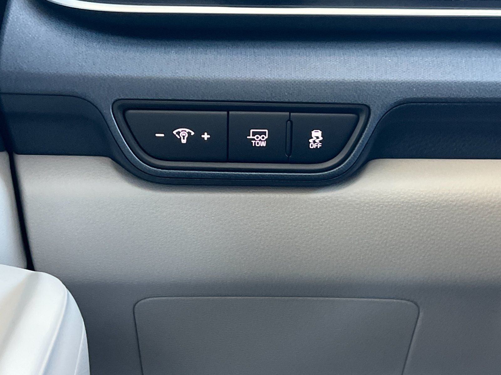 New 2026 Ivory Silver Kia EX image 30