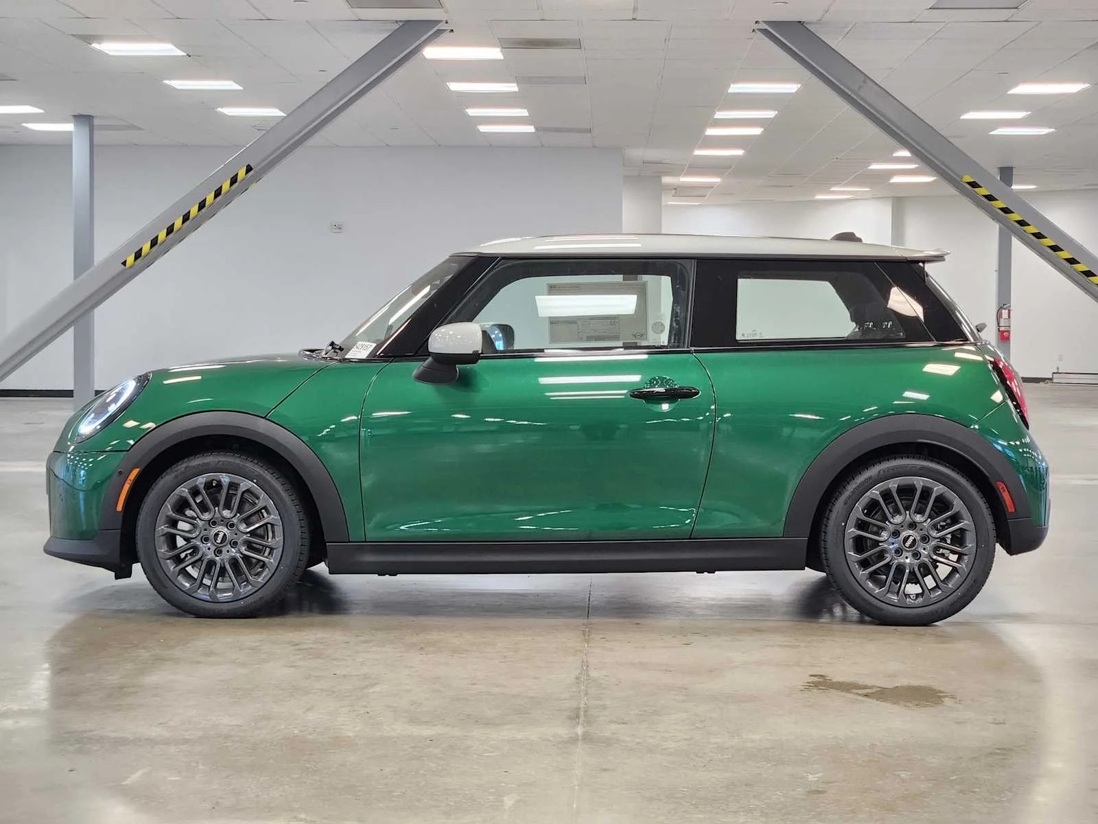 New 2026 British Racing Green IV Metallic MINI Cooper S image 2