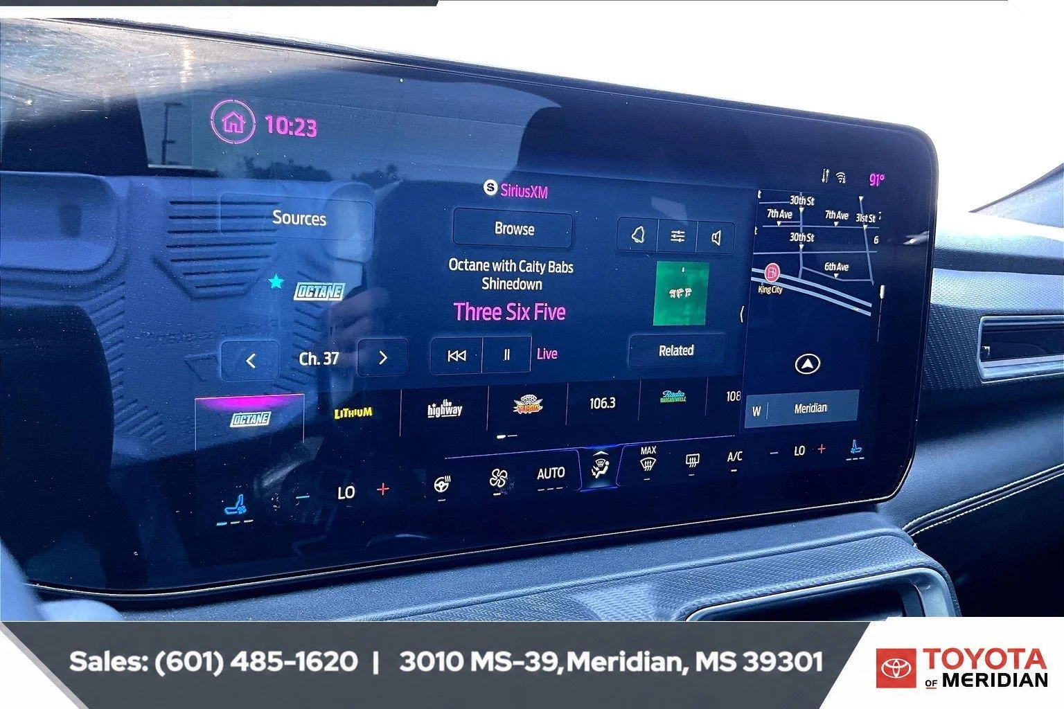Used 2024 Atlas Blue Ford GT Premium image 22