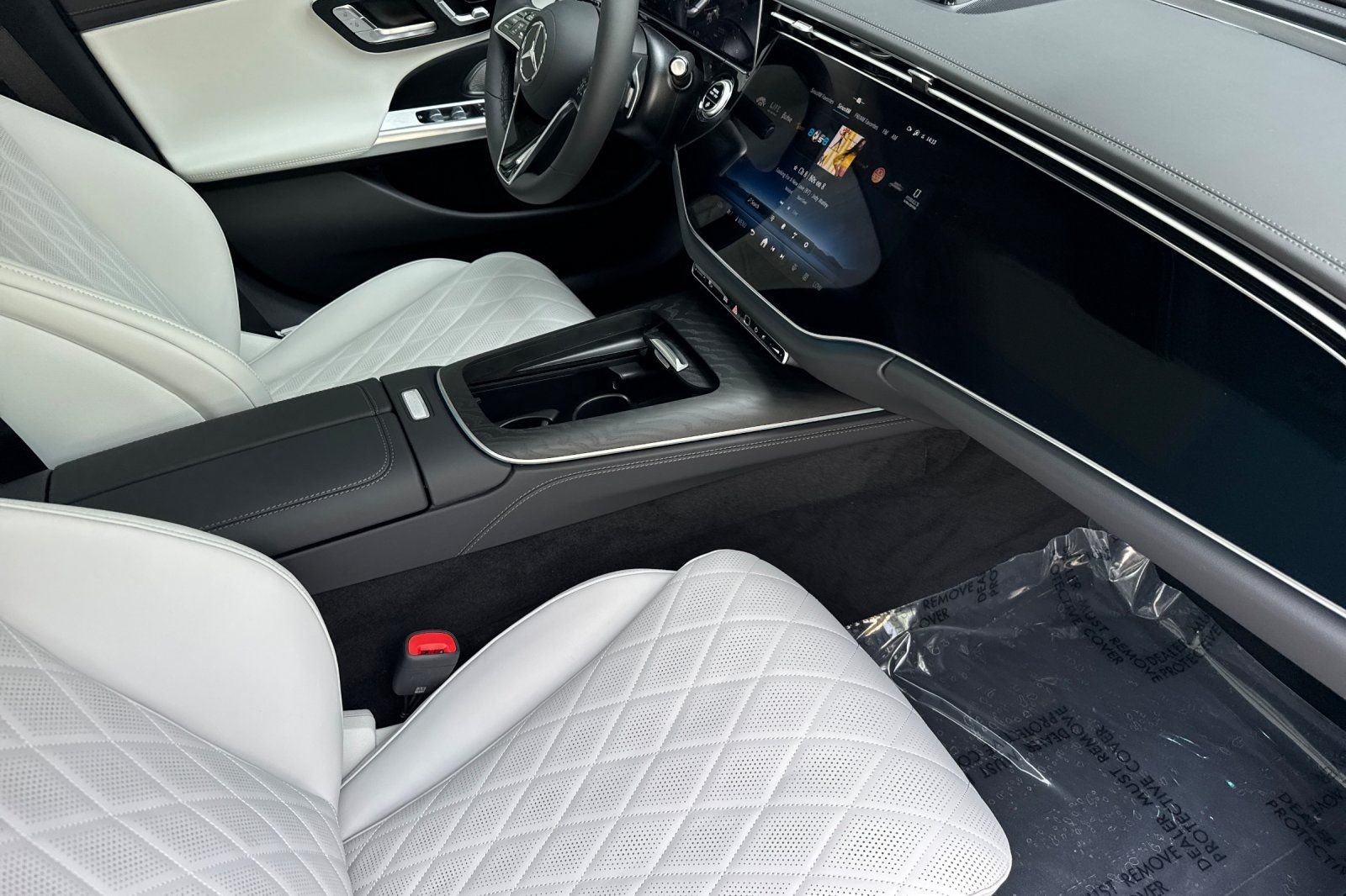 New 2027 Polar White Mercedes-Benz E 450 image 9