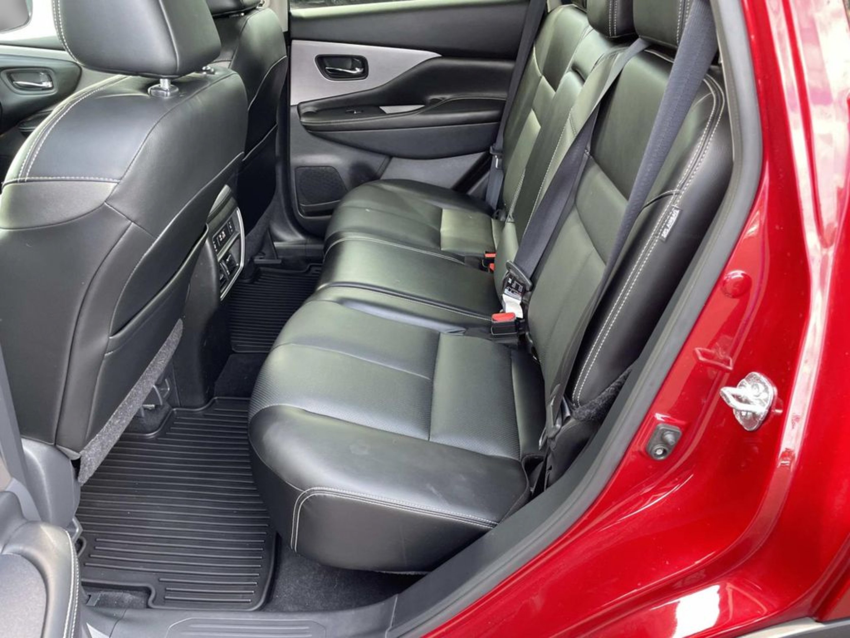 Used 2023 Red Nissan SL image 11