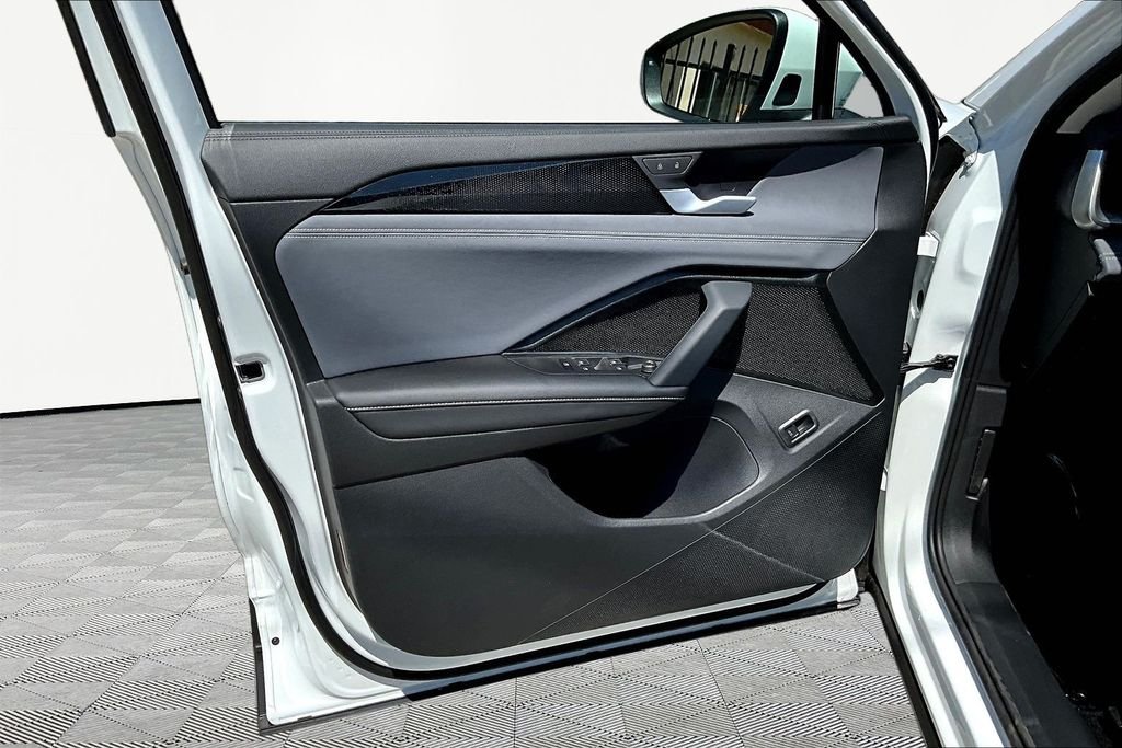 New 2026 White Volkswagen 2.0T SE image 20
