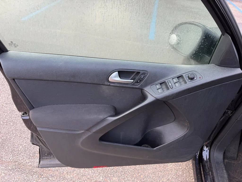 Used 2017 Black Volkswagen 2.0T image 18
