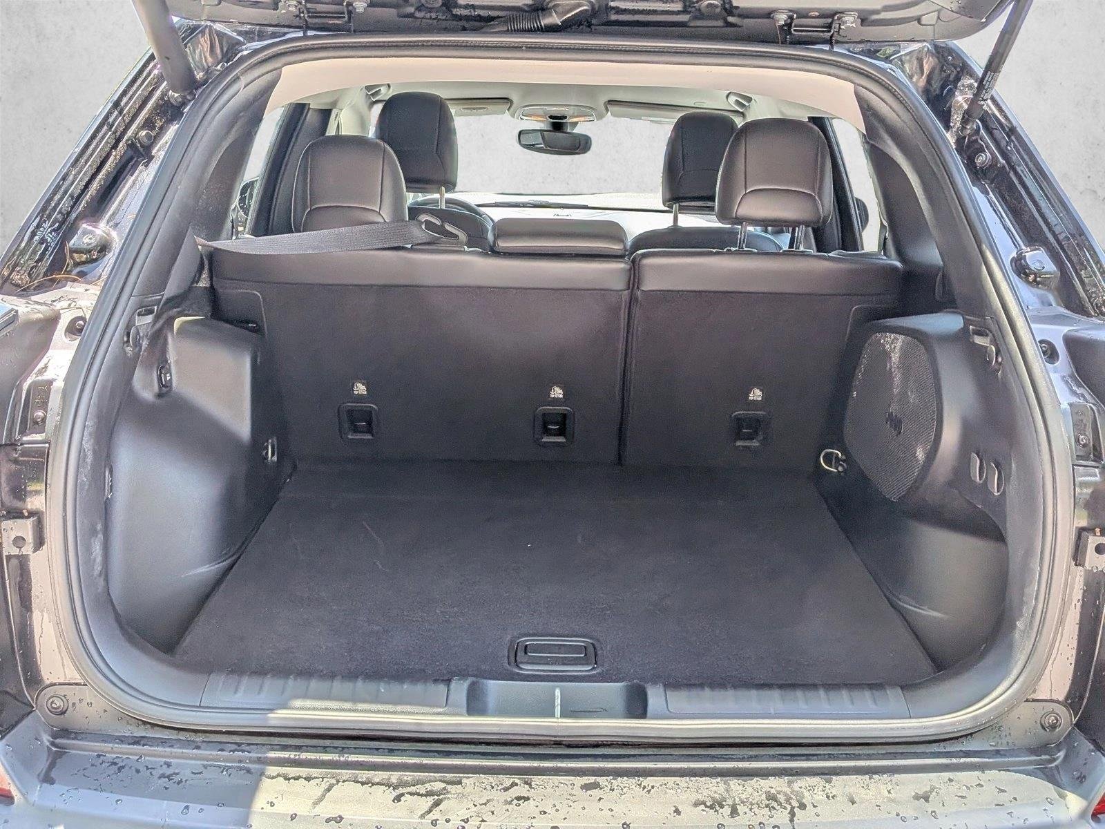 Used 2020 Diamond Black Crystal Pearlcoat Jeep Limited image 6