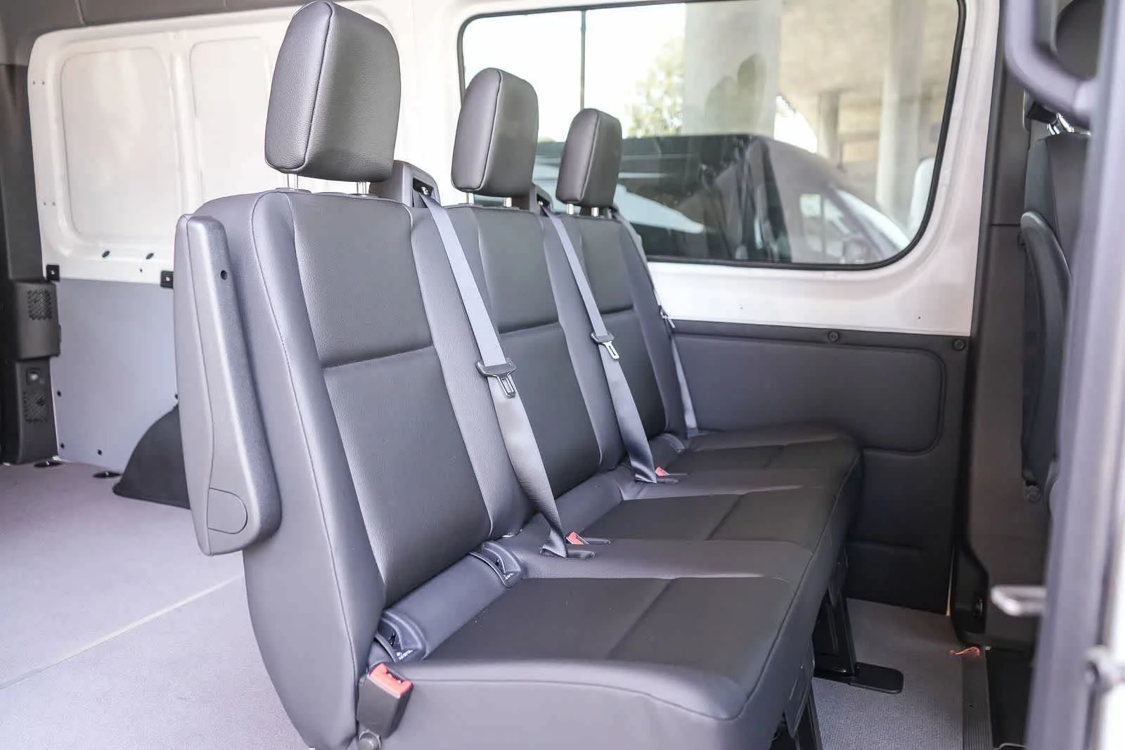 New 2026 Arctic+White Mercedes-Benz Crew 144WB High Roof RWD 2.0L I4 Diesel Turbo SO image 29
