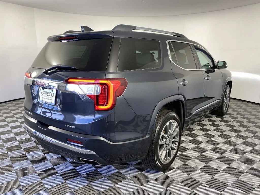 Used 2021 Hunter Green GMC Denali image 9