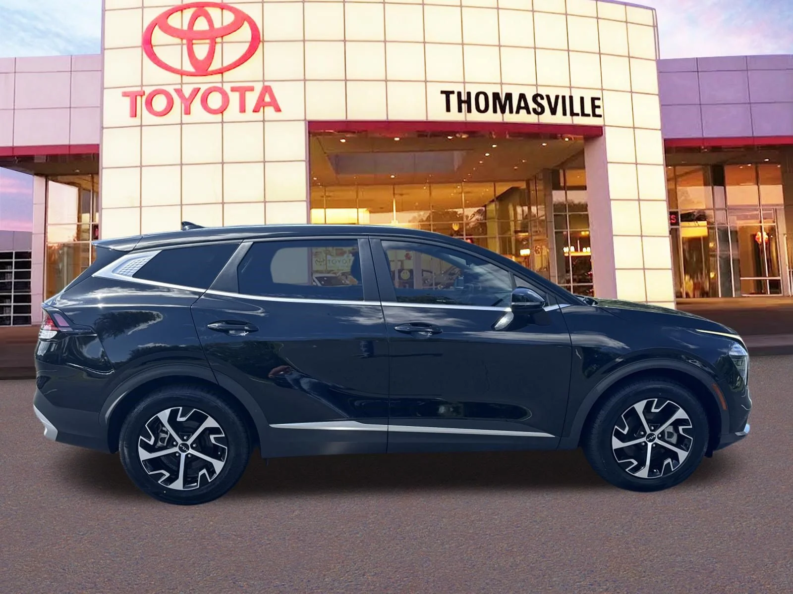 Used 2025 Ebony Black Kia EX image 4