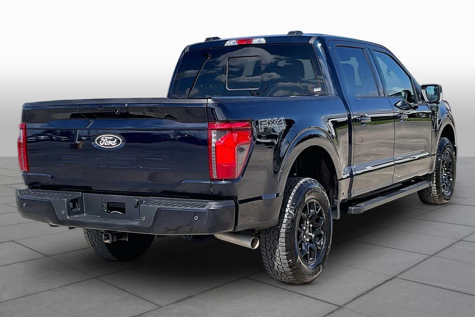 Used 2025 Antimatter Blue Metallic Ford XLT image 13