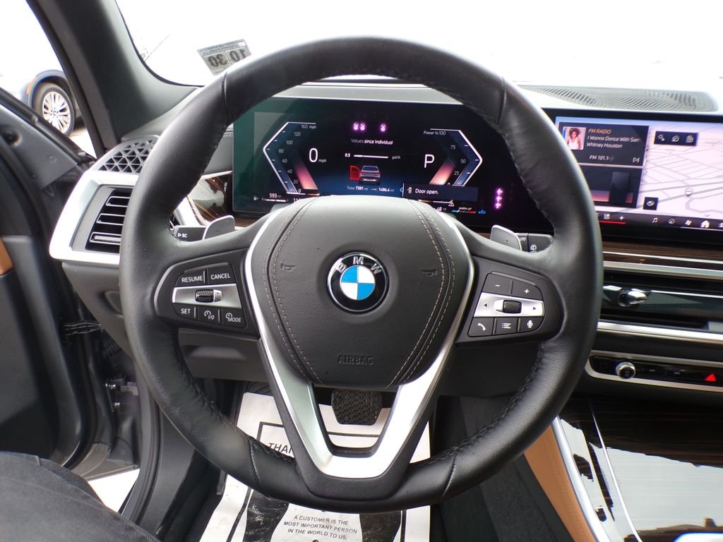 Certified Used 2026 Skyscraper Grey Metallic BMW xDrive40i image 20