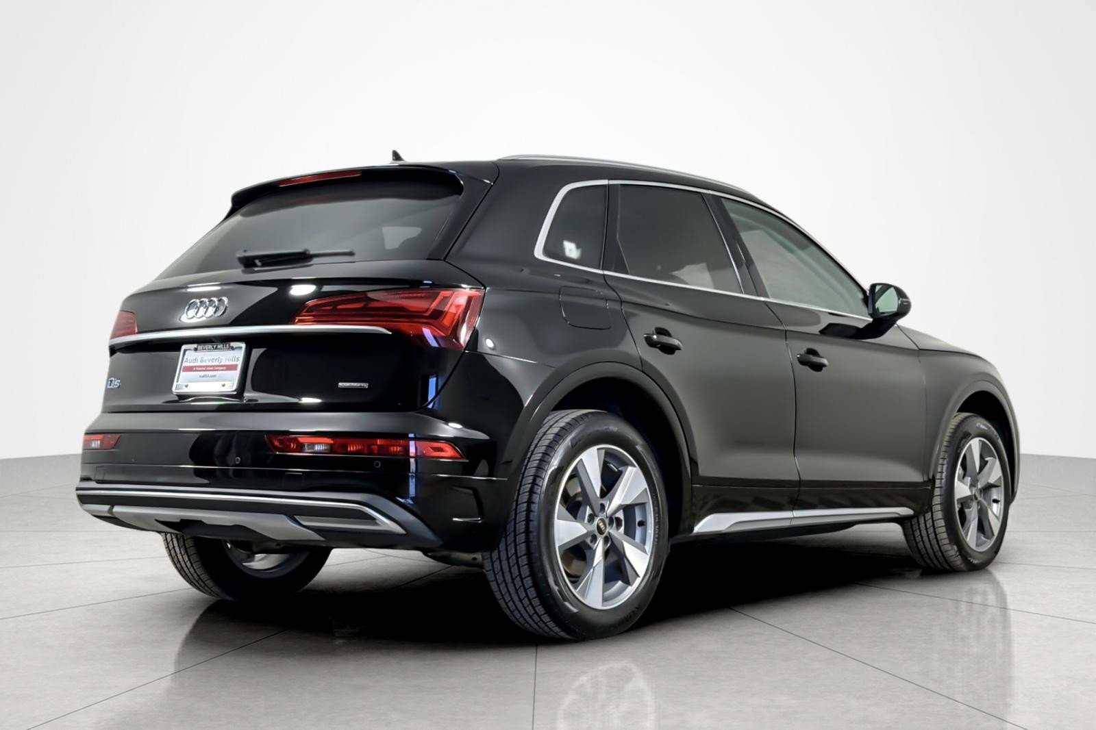 Used 2023 Brilliant Black Audi Premium Plus 40 TFSI quattro image 5