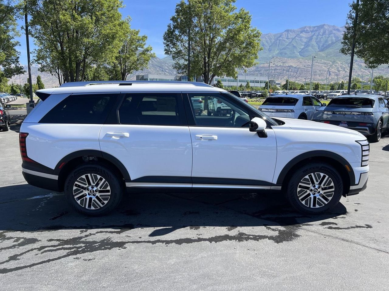 New 2026 Creamy White Pearl Hyundai SEL 8P image 6