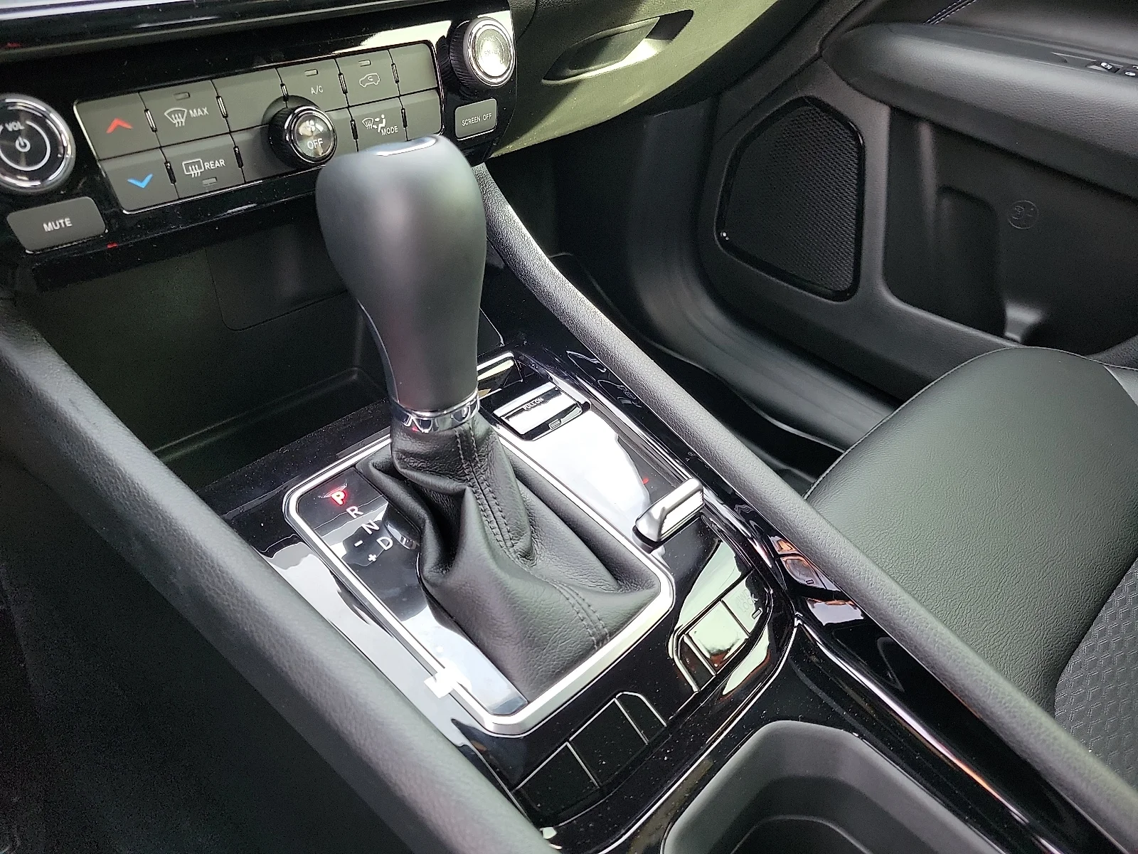 New 2026 PL4 Joose Jeep LATITUDE ALTITUDE 4X4 image 18