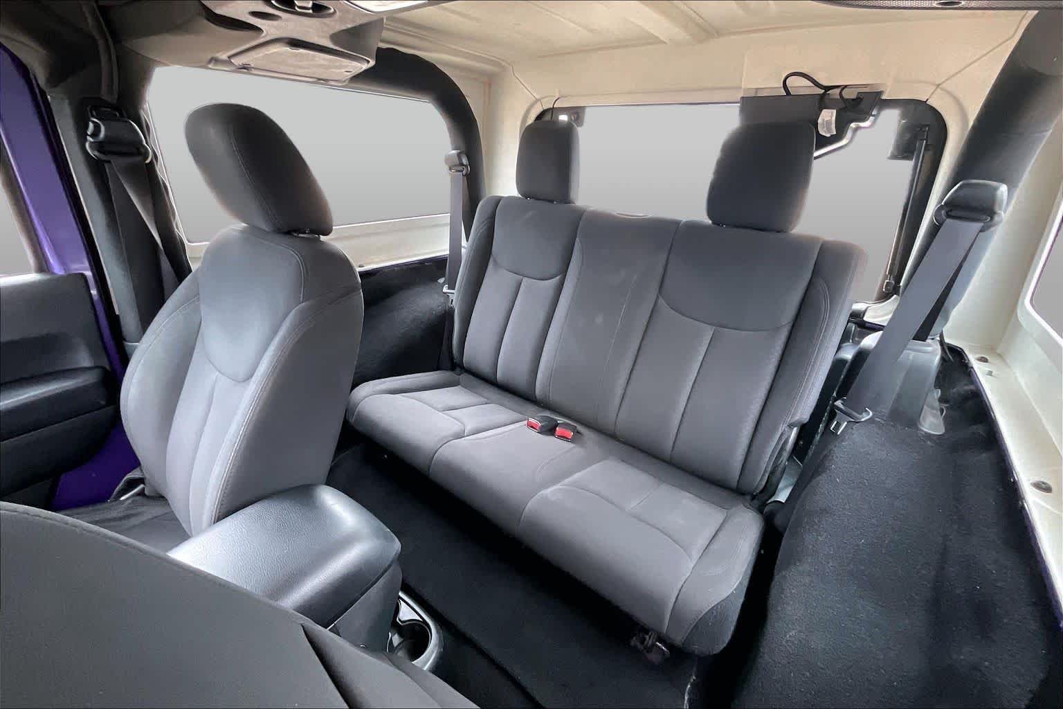 Used 2018 Xtreme Purple Pearlcoat Jeep Sport S image 19