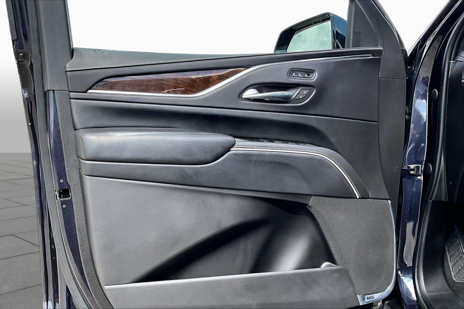 Used 2022 Galactic Gray Metallic Cadillac Premium Luxury Platinum image 20