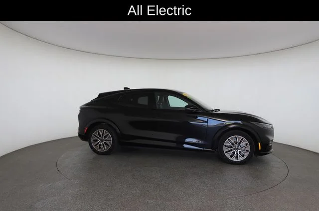 Used 2024 Black Ford Premium image 23