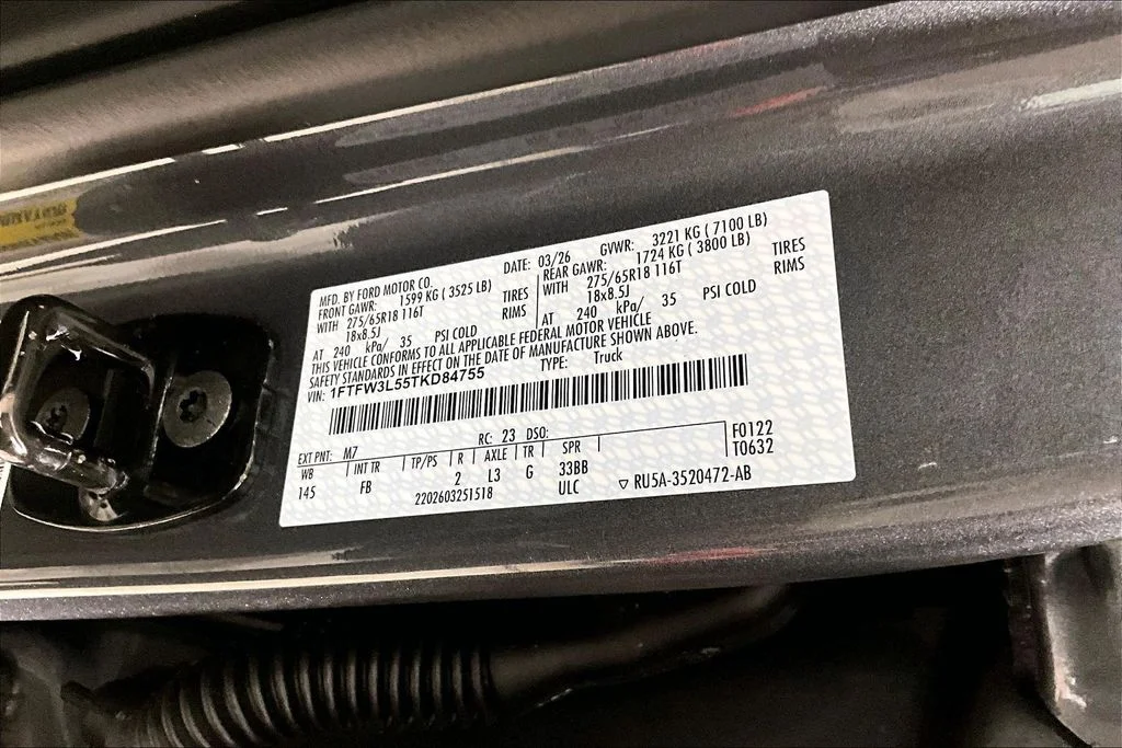 New 2026 Carbonized Gray Metallic Ford XLT image 12