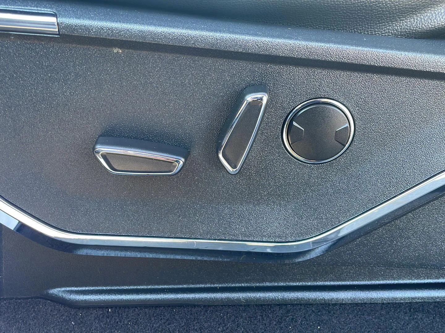 Used 2023 Carbonized Gray Ford LARIAT image 14