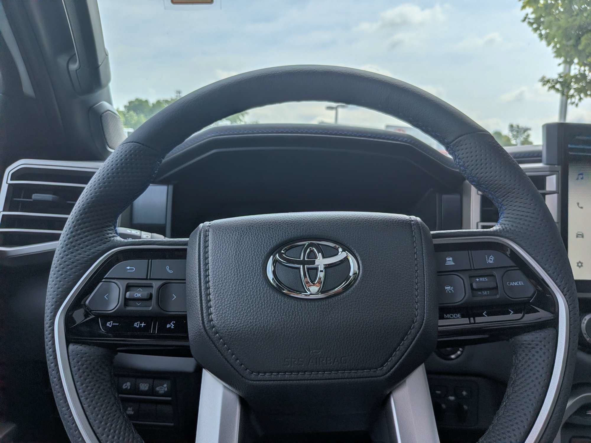 2026 Toyota Tundra Platinum - Photo 28