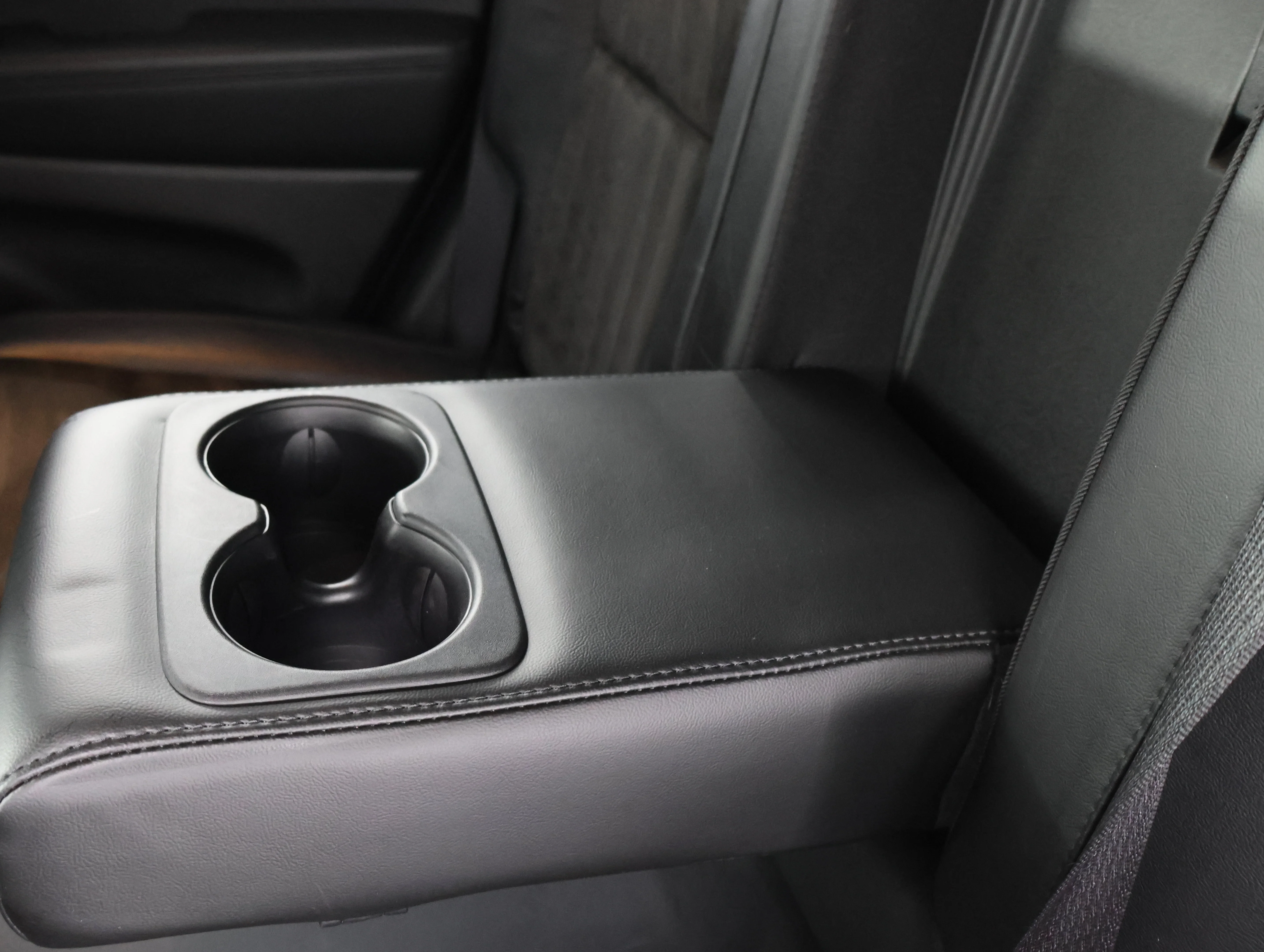 Used 2020 Sting-Gray Clearcoat Jeep Altitude image 37