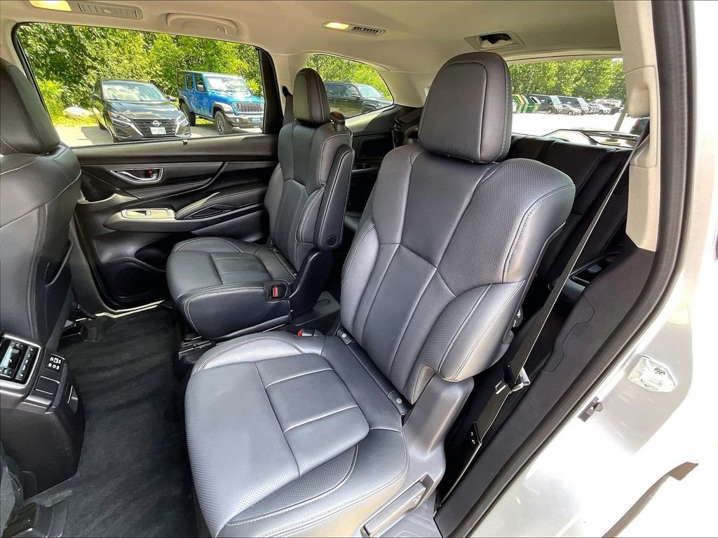 Used 2023 Ice Silver Metallic Subaru Limited image 14