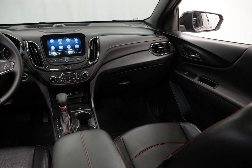 Used 2024 Mosaic Black Metallic Chevrolet RS image 16
