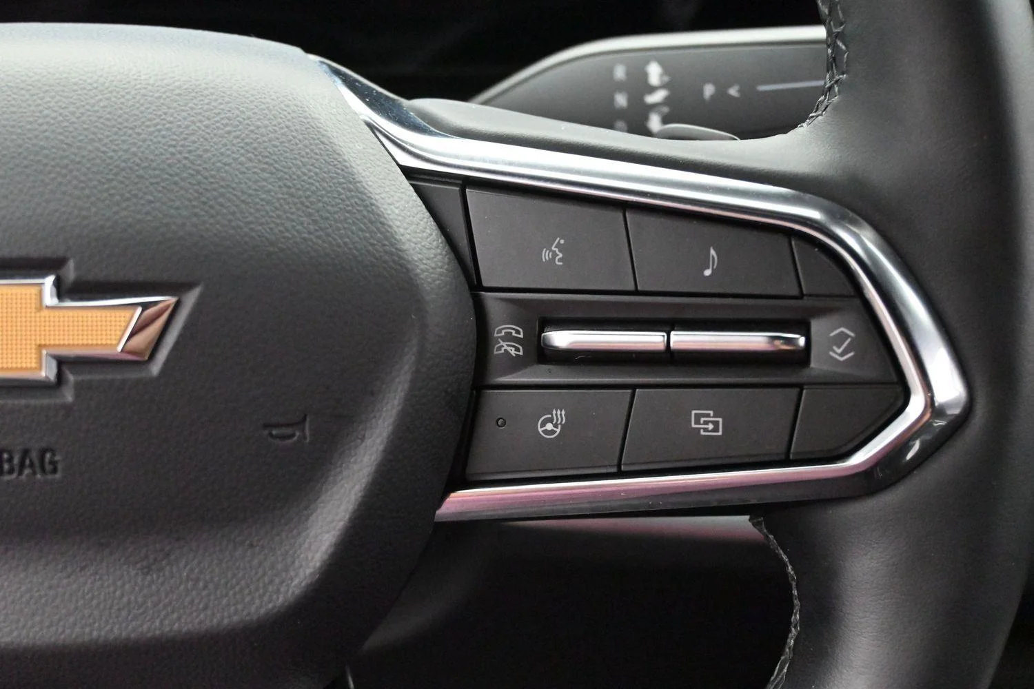 Used 2025 Cacti Green Chevrolet LT image 18