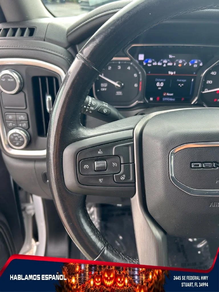 Used 2021 WHITE FROST TRICOAT GMC Denali image 16