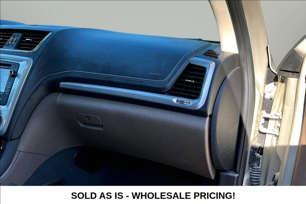 Used 2014 Gold GMC SLT-1 image 31