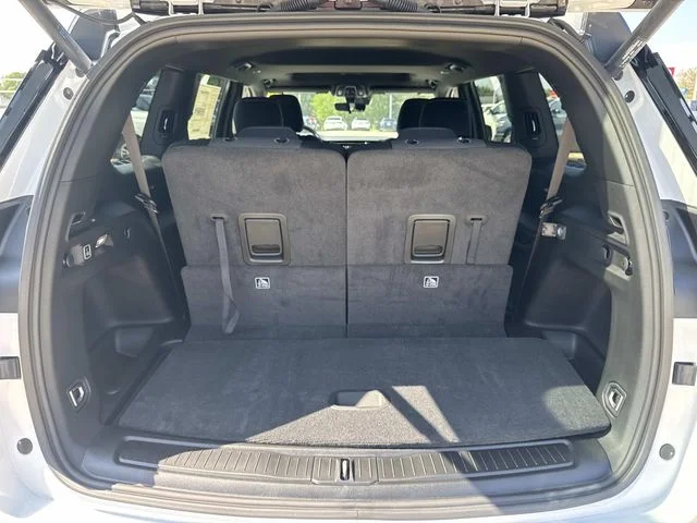 New 2026 White Jeep Laredo X image 10