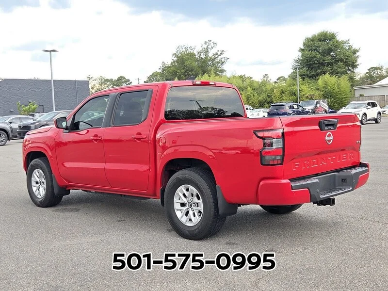 Used 2024 Red Alert NISSAN CREW CAB 4X2 SV image 3