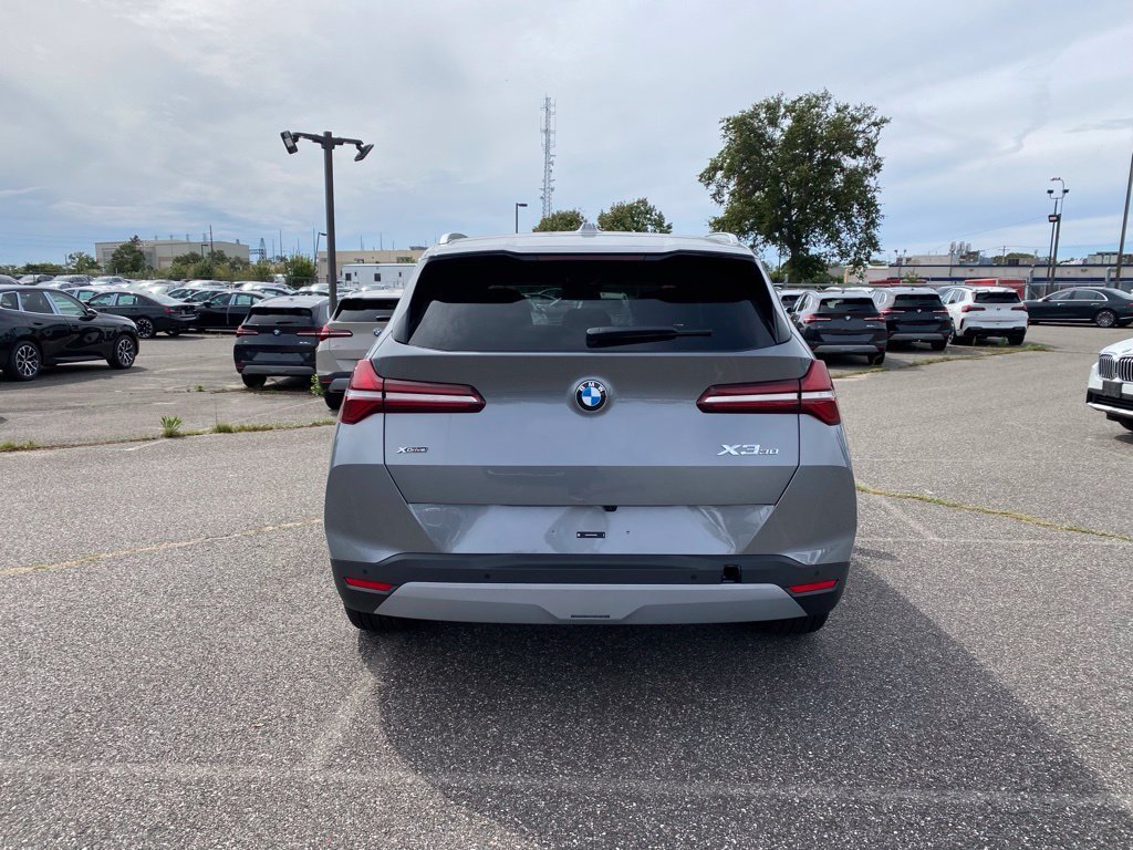 New 2026 Skyscraper Grey Metallic BMW 30 xDrive image 3