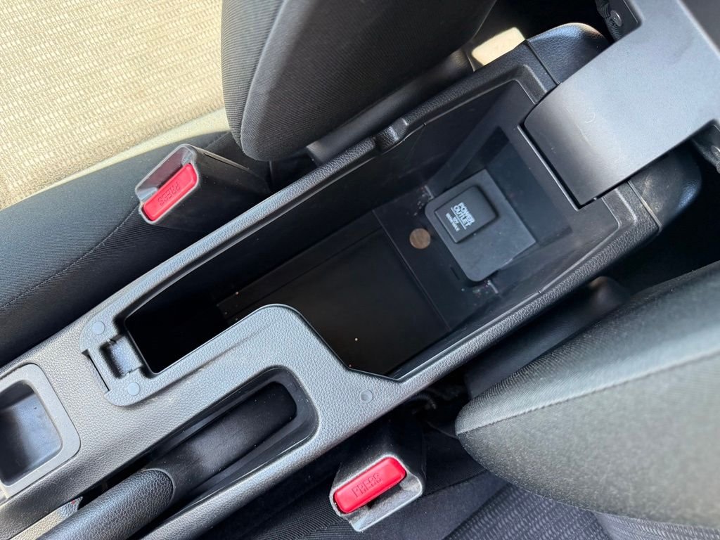 Used 2015  Honda LX image 25