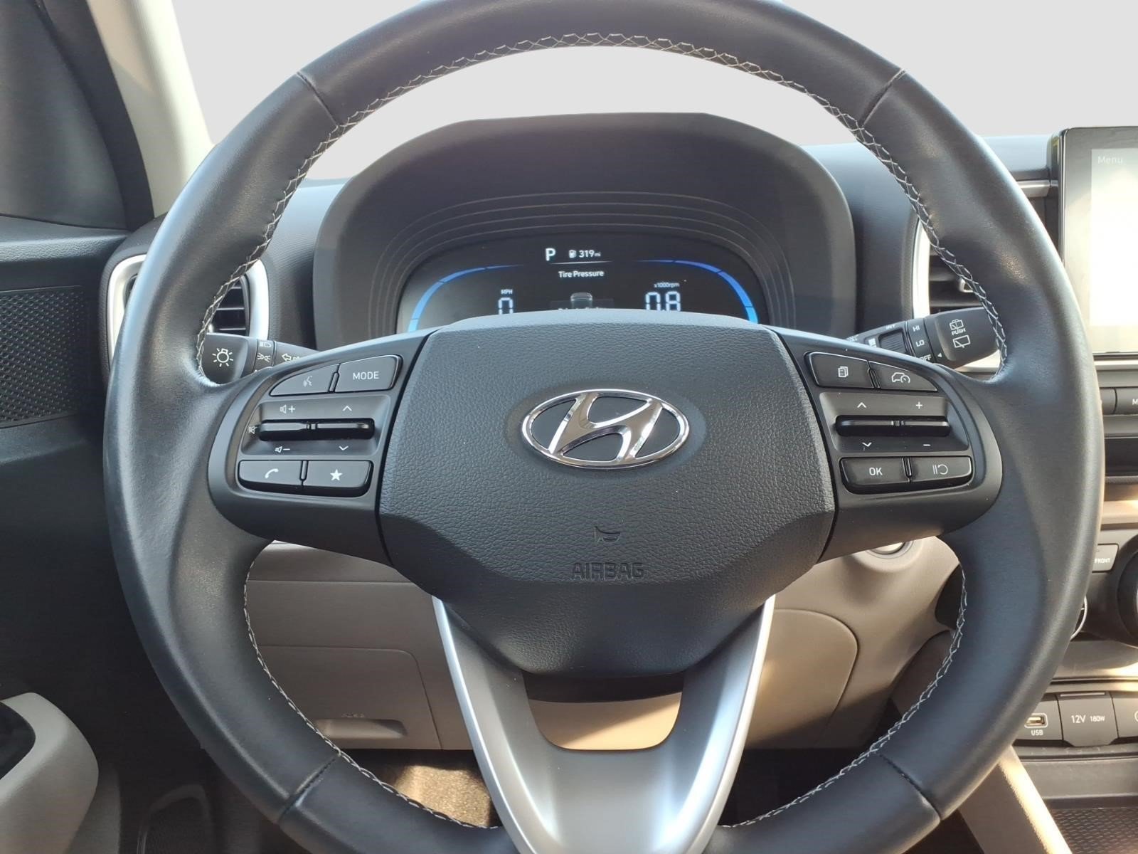 2025 Hyundai Venue SEL - Photo 20