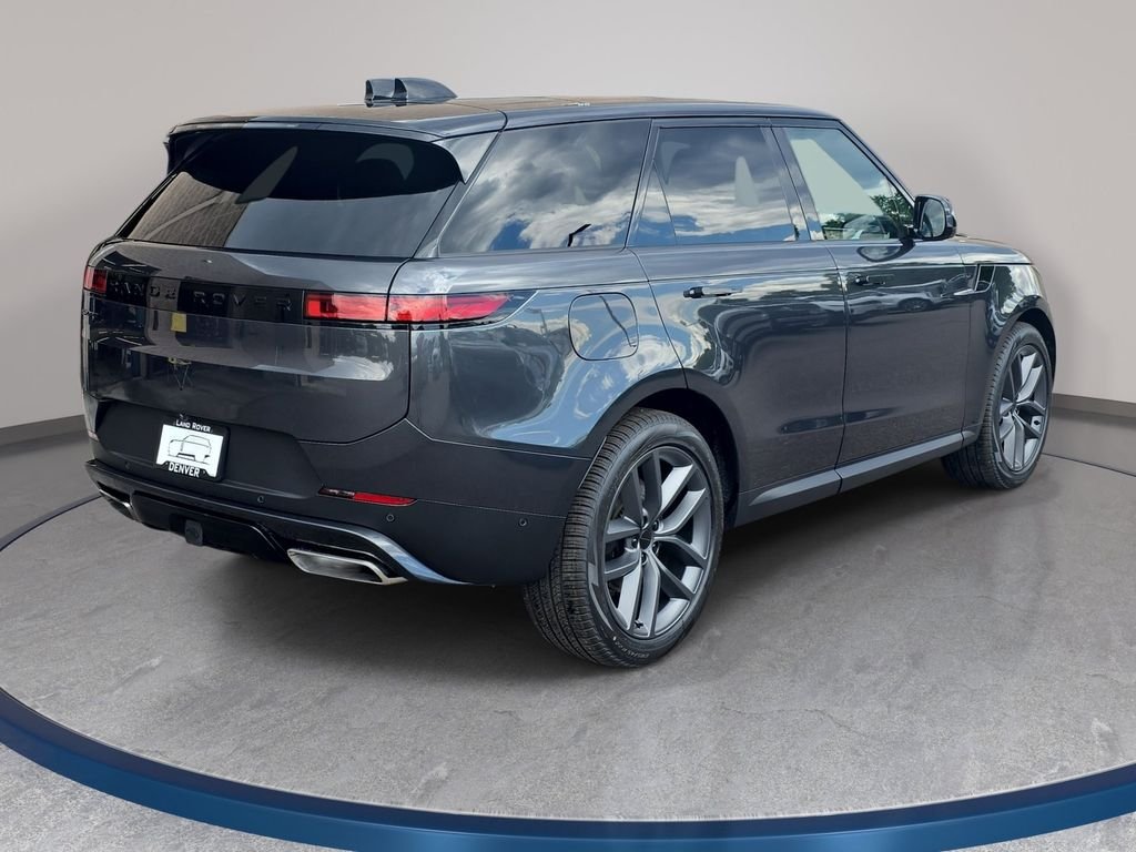 New 2026 Carpathian Grey Land Rover SE image 5