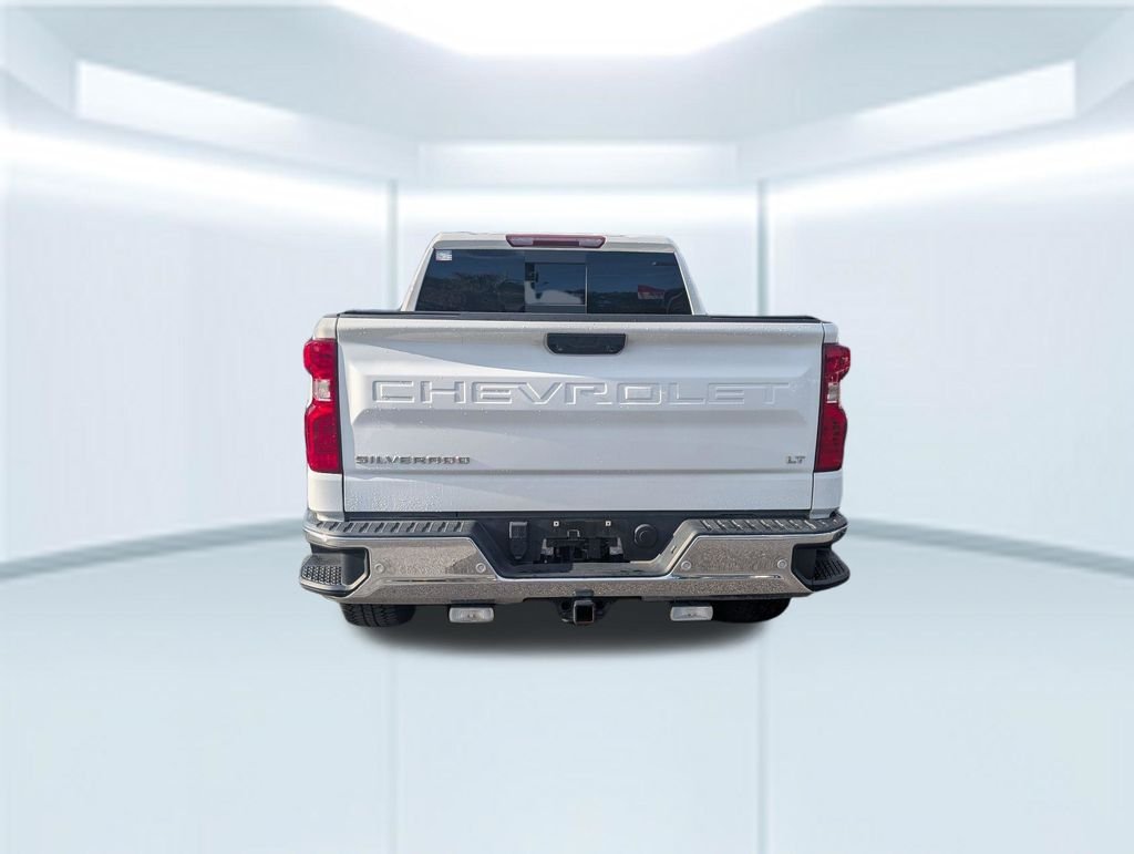 Used 2023 White Chevrolet LT image 5