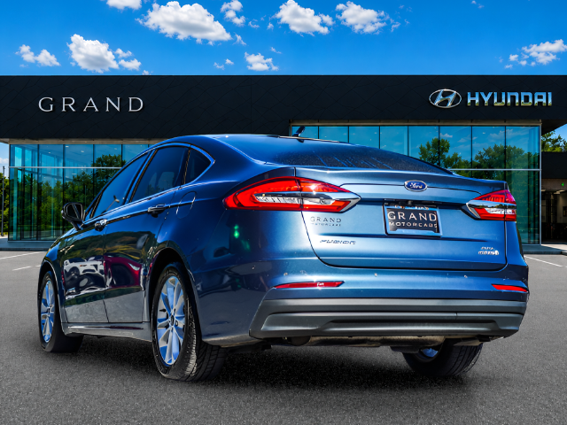 Used 2019 Blue Ford SEL image 3