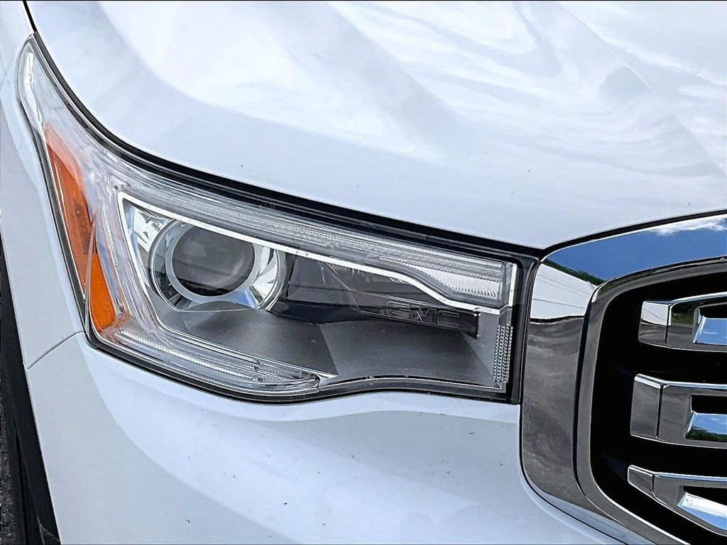 Used 2019 Summit White GMC SLE-2 image 32