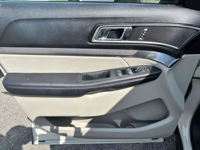 Certified Used 2018 Tan Ford XLT image 17