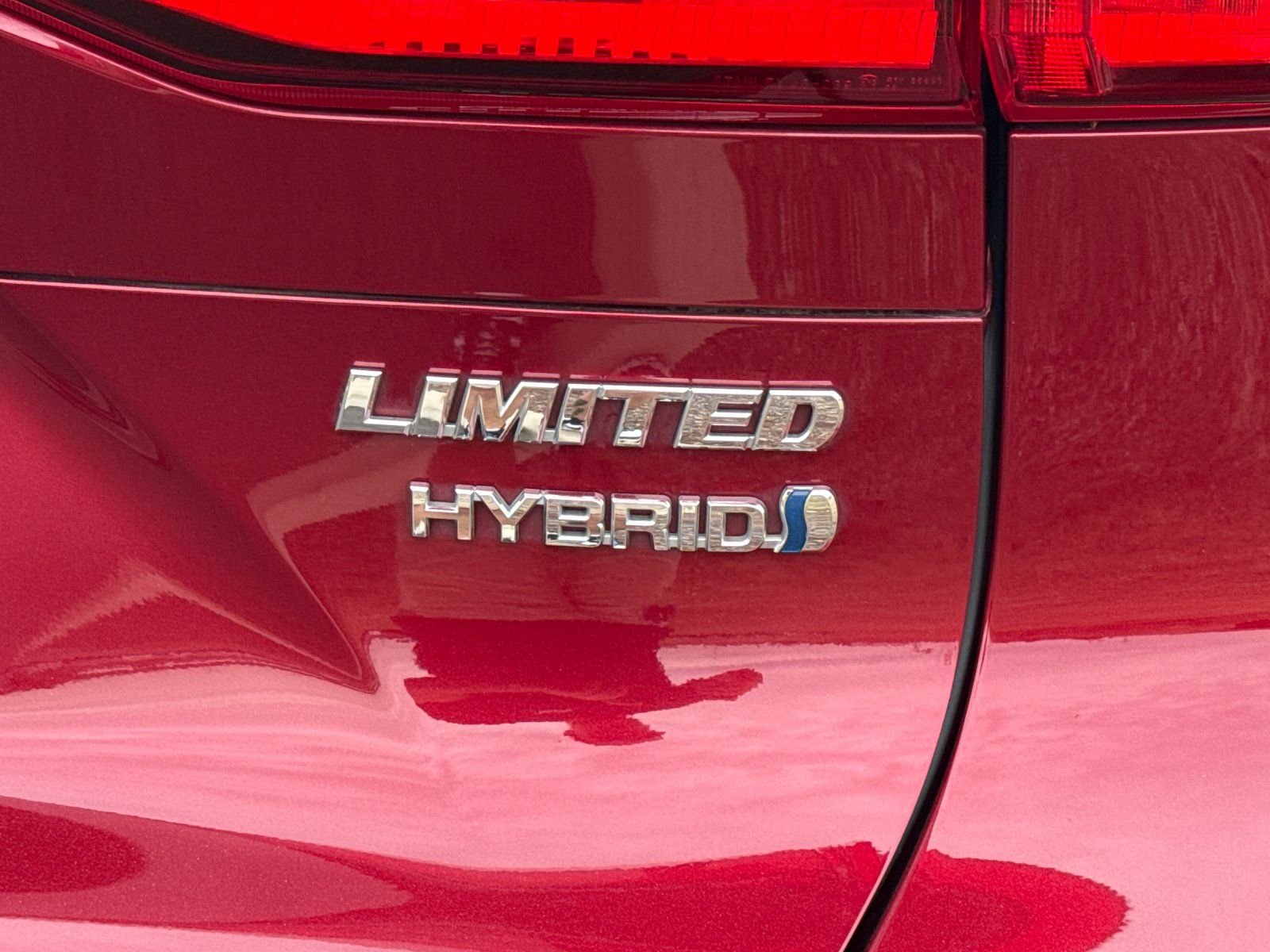 Used 2021 Red Toyota Limited image 31
