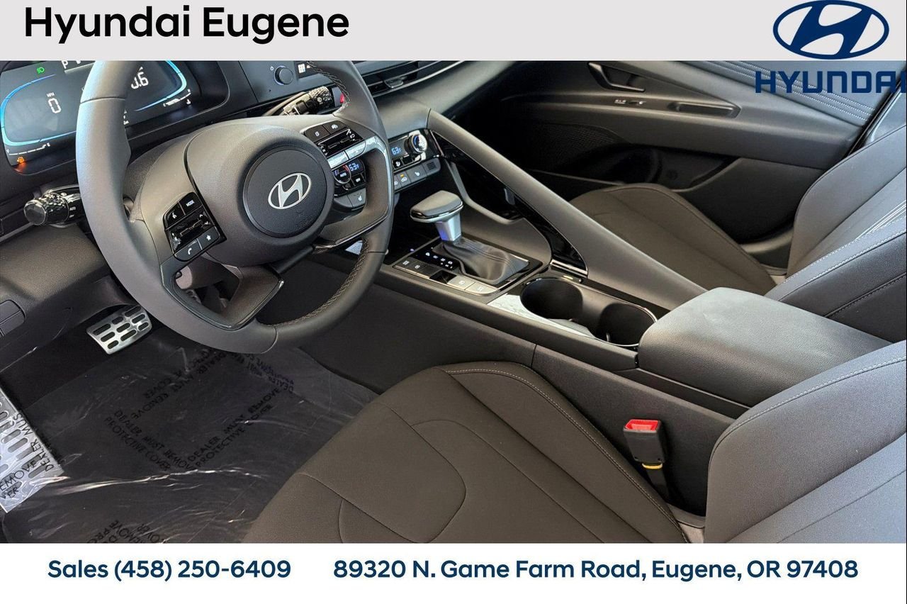 New 2026 White Hyundai SEL Sport Premium image 11