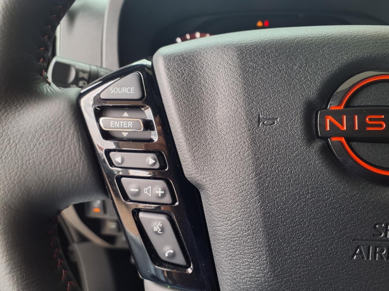 2026 Nissan Frontier Crew Cab PRO-4X® Long Bed Black at Robbins Nissan