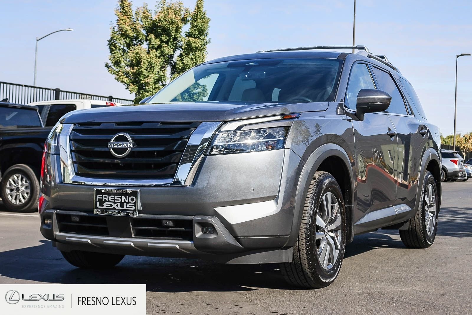Used 2023 Gray Nissan SL image 3