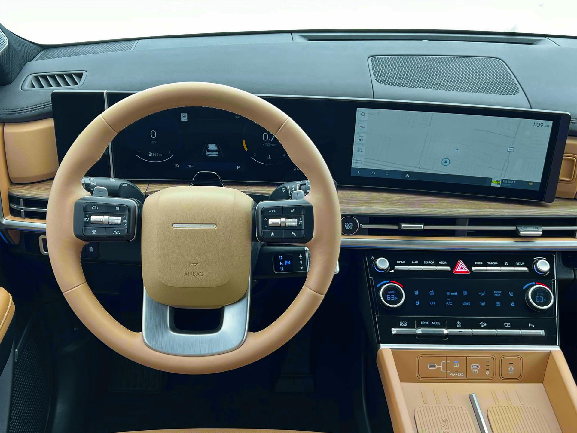 2025 Hyundai Santa Fe Limited - Photo 17