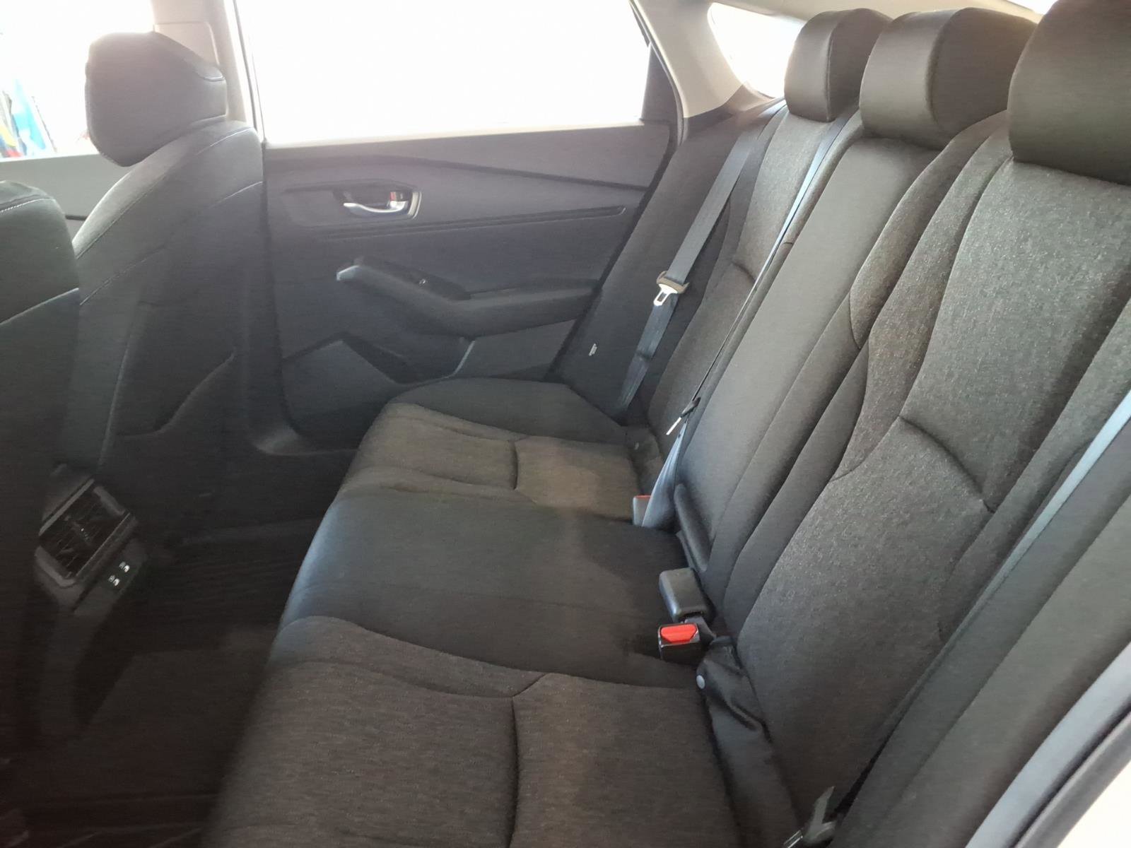 2025 Honda Accord SE - Photo 13