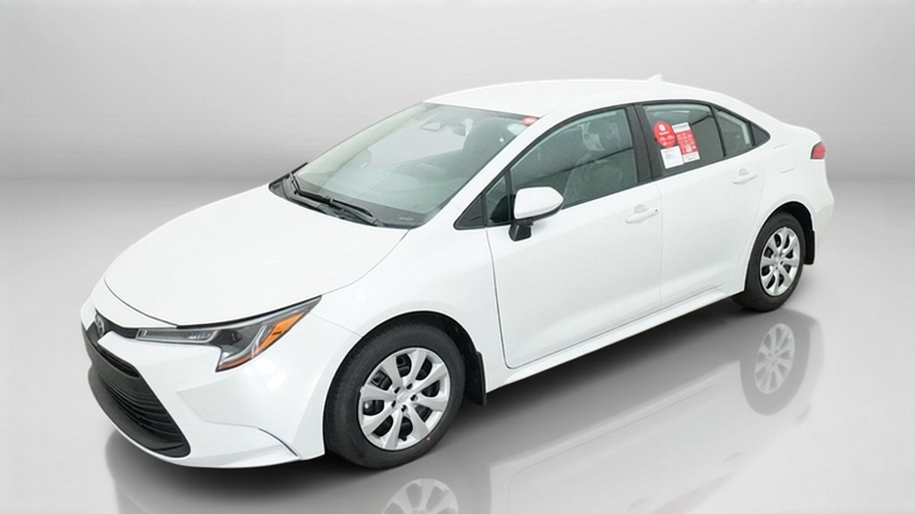 New 2027 Wind Chill Pearl Toyota LE image 31