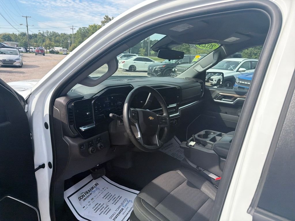 Used 2023 White Chevrolet LT image 15