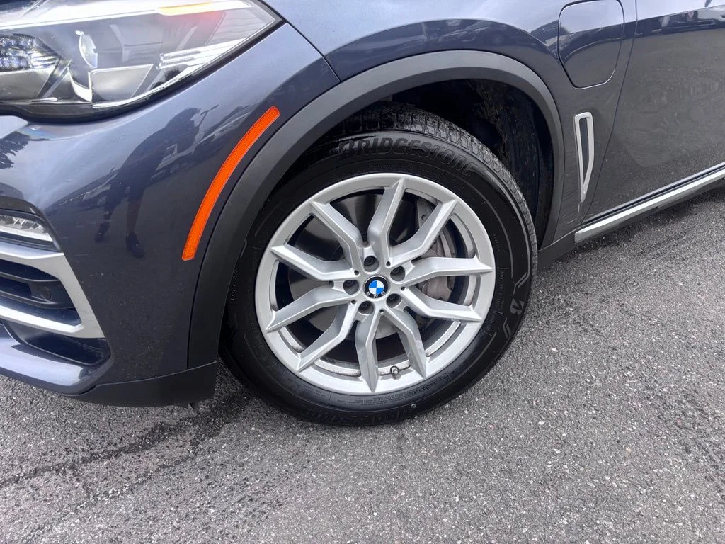 Used 2021 Gray BMW xDrive45e image 2